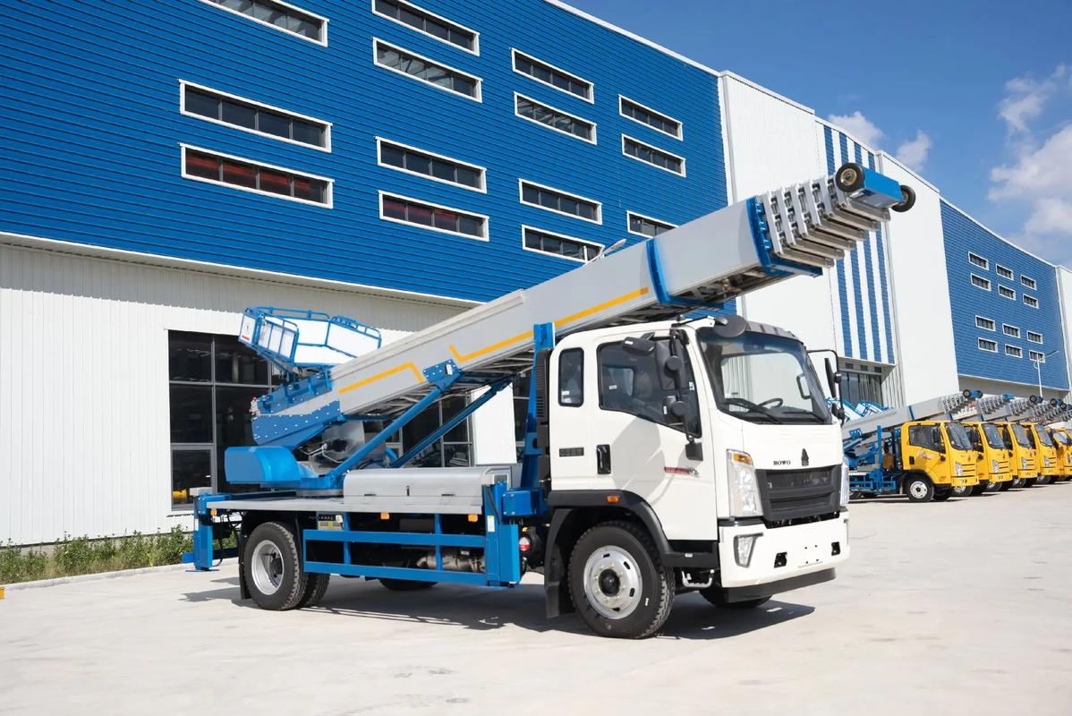 抱罗镇出租云梯车高空作业车 建筑垃圾搬运